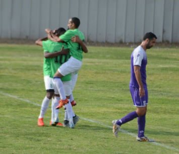 שחקני רהט חוגגים (וואליד אלעוברה)