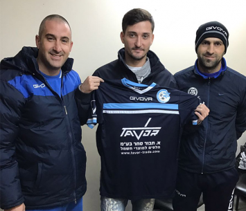 וולוקובסקי במעמד החתימה