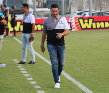 מסתכל על נתניה מהמקום הראשון. דורה (יונתן גינזבורג)