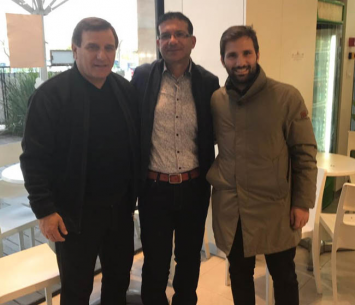 אורן עידו במעמד החתימה