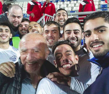 אביחי ממן עם פריינטה ביציע (פייסבוק)