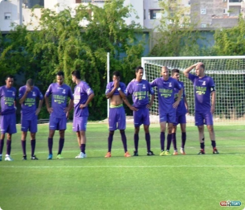 הקרב על היוקרה בעיר. שחקני 