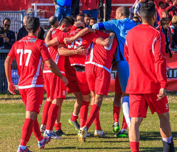 שחקני מרמורק חוגגים בדקה ה-95 (יוסי סוריק)