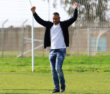 הכניס הרבה עכברים לחורים. סויסה (עודד חסין)