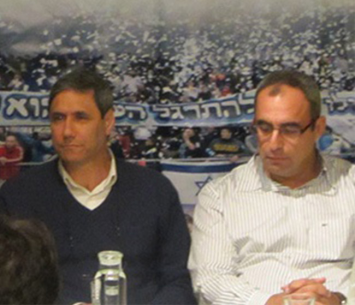 ששי יעקב (מימין) יחד עם ראש עיריית עפולה