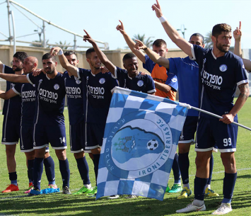 תצוגה ענקית שלהם. שחקני טבריה (עודד חסין)