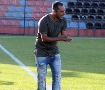 מאמנה החדש של כפר שלם (לירן דורף)