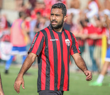 מבוקש בלאומית. שמעון הרוש (וואסים מוואסי)