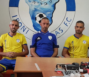 לירון אלימלך (מימין) יחד עם אילן סויסה ועידן ויצמן (עודד חסין)