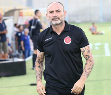 מוטי איוניר (דני מרון)