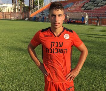 כובש השער לכפר שלם קורל אזולאי