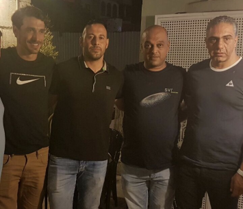 צבאג במעמד החתימה