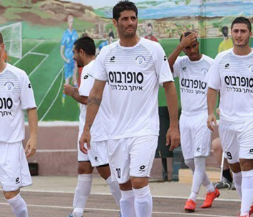 שלום עקיבא (עודד חסין)