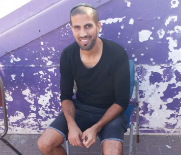 מחפש בית חדש. זכריה