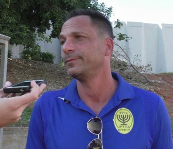 רוצה לנצח שוב את הכוח. ברבש