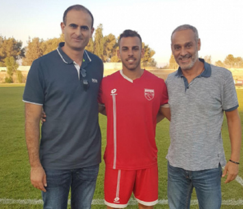 מחפש אתגר חדש. מזרחי