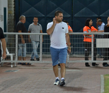 אמיל יוסיפוב (אבי רביבו)