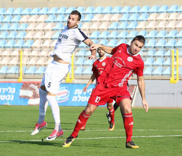 בלי הרבה כדורגל (נזיה סולטאן)