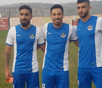 כובשי השערים לאסי גלבוע. מימין לשמאל: קנואתי, פודי ושפשה (עודד חסין)