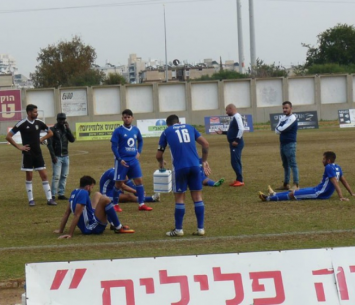 שחקני דימונה (אלי שמואלי)