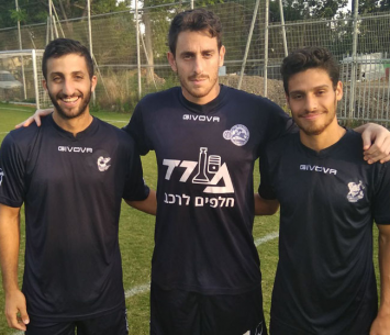 ההכנות בעיצומן. וולקובסקי, כהן וארז'ואן