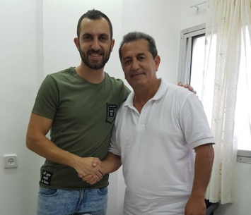 איימן חטיב במעמד החתימה