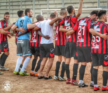 שחקני אשדוד בסיום (אבישי אפטקר)