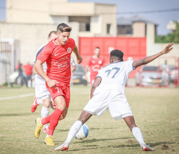 חוזרים למגרשים (נזיה סולטאן)