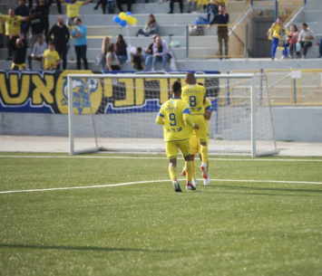 שחקני אשדוד חוגגים עוד שער (מוטי קדוש)