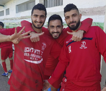 פאיק מחאמיד (משמאל) (יאללה ספורט)