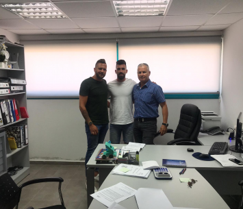 שושן במעמד החתימה