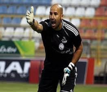 בוחן הצעות נוספות. רזנקוביץ