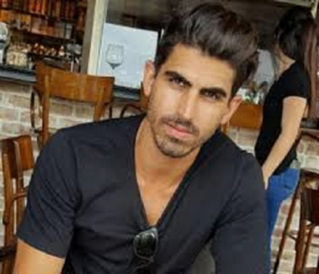 בלי תעודה. בן סימון