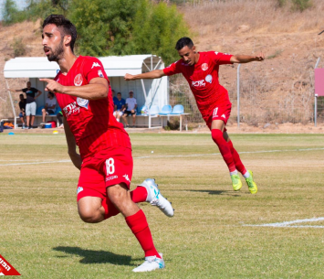 אחד המצטיינים במשחק. אדלשטיין (צילום: עמוד הפייסבוק של הפועל מרמורק)