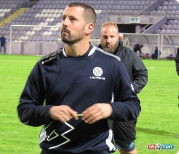 מתרגש. פרץ (payperlens)