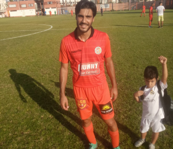 שלושער אדיר. קדוסי