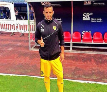 שקד. (שלומי והבה)