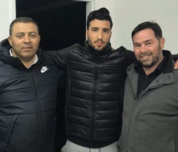 החלוץ במעמד החתימה