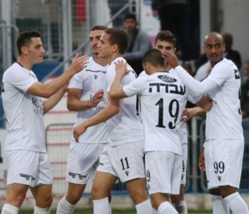 עוד ניצחון גדול. שחקני מכבי פ