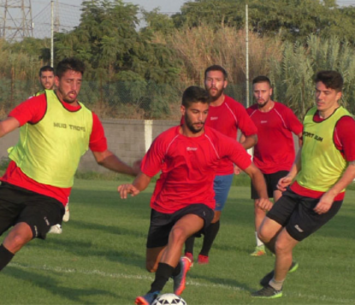 הראש במקום אחר. שחקני אזור