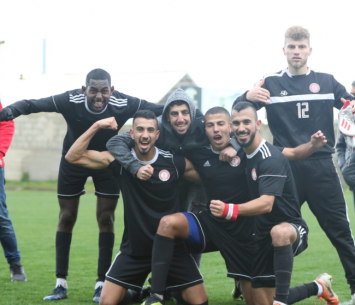 הראש לא בכדורגל. כתאנה (וואסים מוואסי)