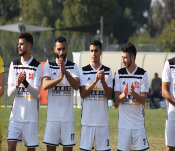 חוששים מהמצב הכלכלי. עזאיזה וחבריו לקבוצה (דאפר מחאמיד)