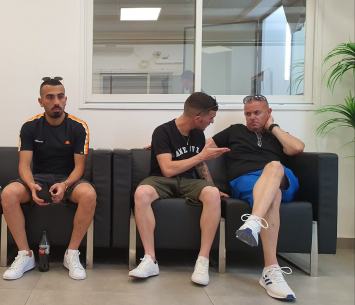 עמית גבאי ושי בוזנח  בפגישה (צילום: דן בונבידה)