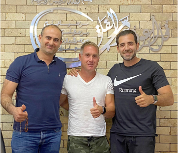 קשטן עם סוכנו ויושב ראש כפר קאסם