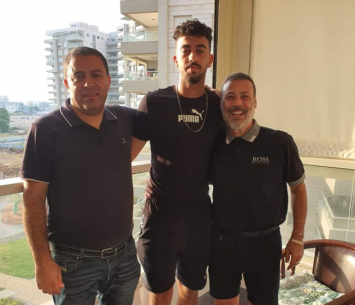 אלפסי במעמד החתימה