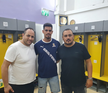 שוער בכיר. חדריאן