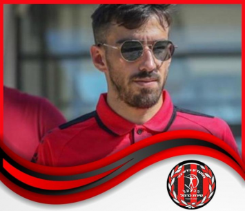 הוא אדום. בן שושן