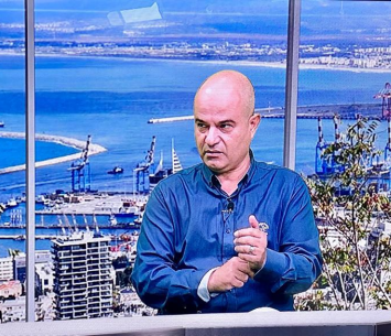 מריח את פתיחת העונה. בן דור (צילום: ראובן כהן עיריית חיפה)