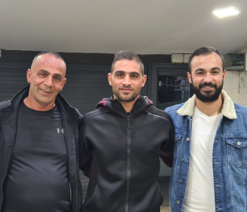 בכר במעמד החתימה