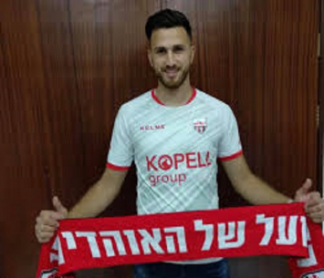 מרוצה מההקרבה. שייח (צילום: עמוד הפייסבוק של רובי שפירא)